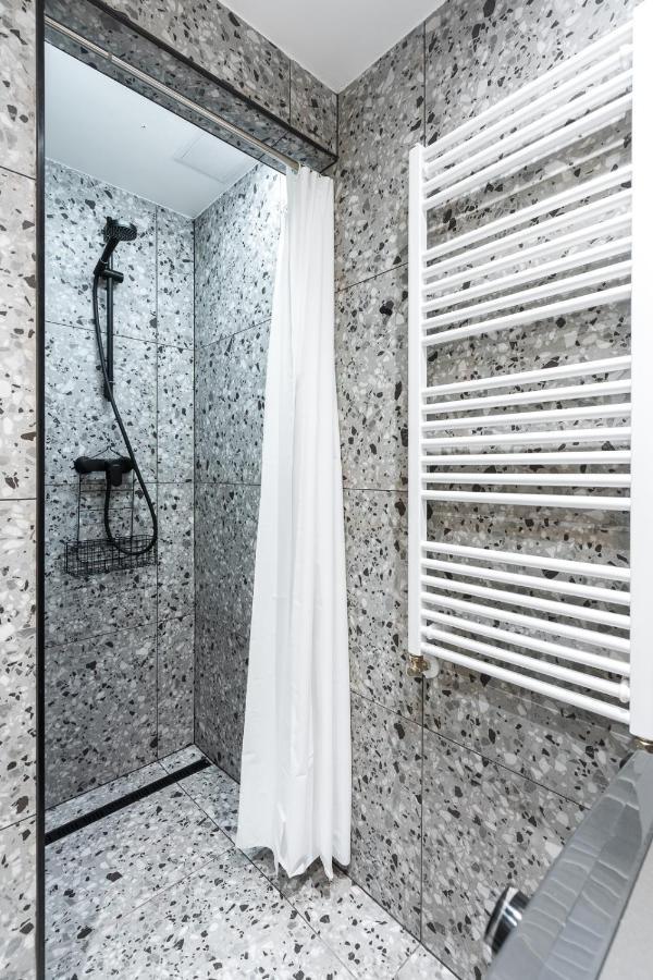 Luxury Peaceful Apartment By The St Stephen'S Basilica بودابست المظهر الخارجي الصورة